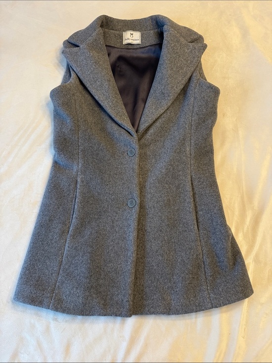 Dudley Stephens Jackets & Blazers - Like new! Dudley Stephens Fleece Vest in Charcoal, sz S